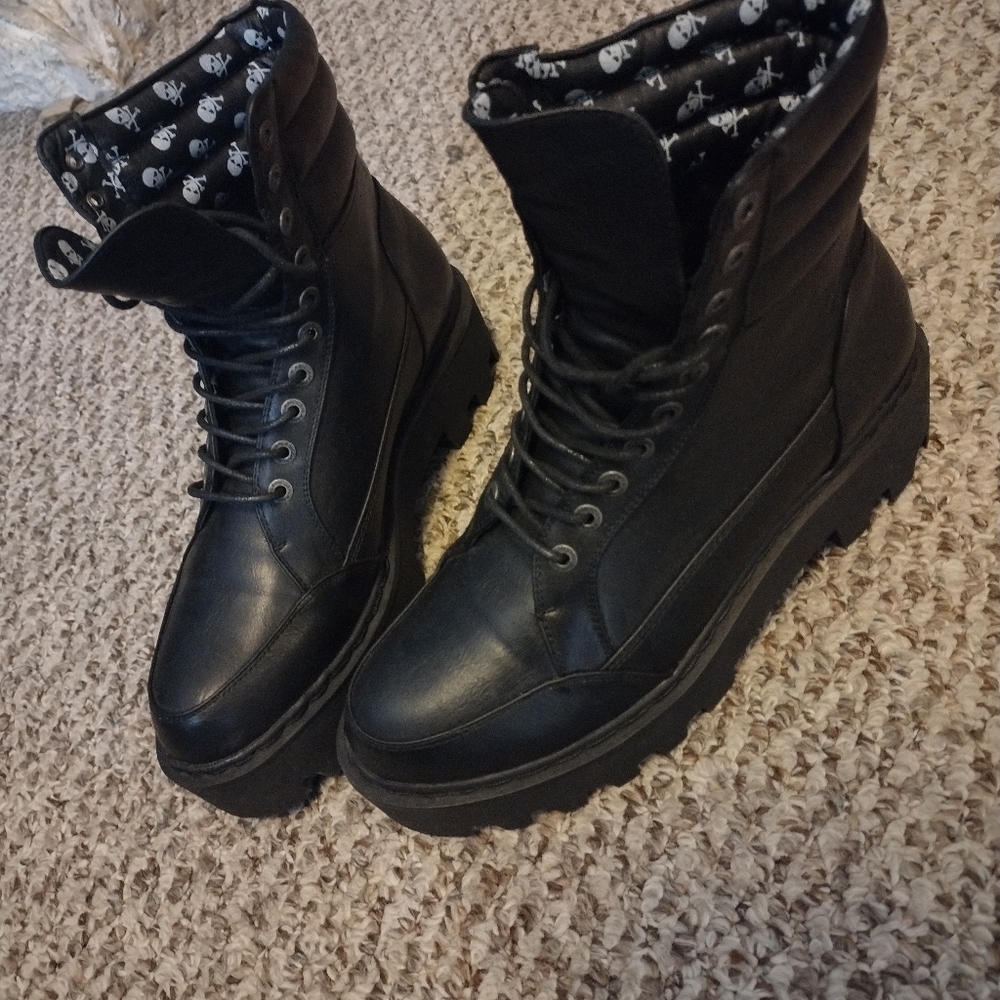 Lace up boots
